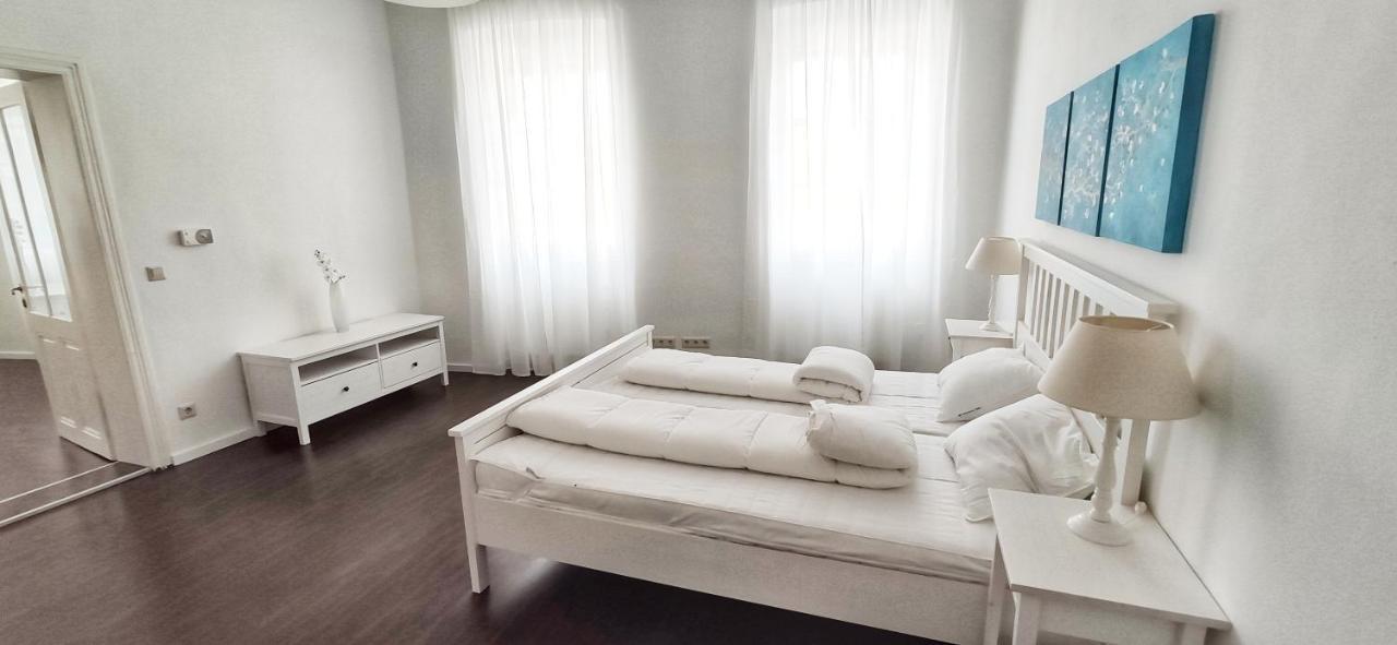 Helle Zweiraumwohnung In Wohngebiet Wiedeń Zewnętrze zdjęcie