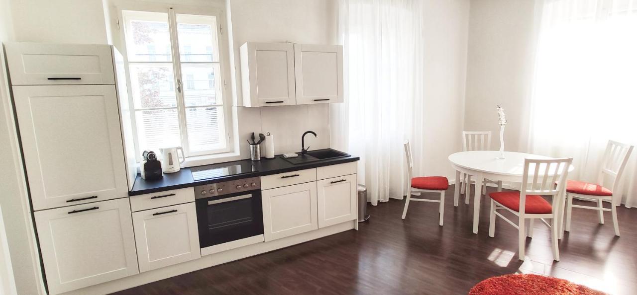Helle Zweiraumwohnung In Wohngebiet Wiedeń Zewnętrze zdjęcie